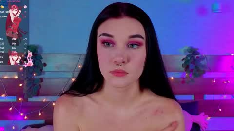 Sarah  online show from November 7, 7:36 pm