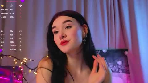 Sarah  online show from November 10, 10:09 pm