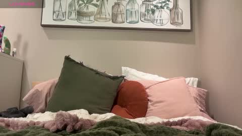 Snapshot of sarahinparadise chatting on September 18, 5:31 am sarahinparadise online show from September 18, 5:31 am