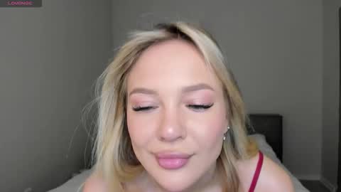 sarahphyllis online show from November 13, 9:03 pm