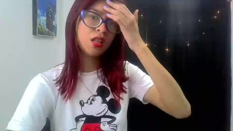 Snapshot of sarahsmitt chatting on February 20, 9:42 pm Sarah online show from February 20, 9:42 pm