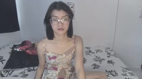 Snapshot of sarahsmitt chatting on September 23, 7:39 pm Sarah online show from September 23, 7:39 pm