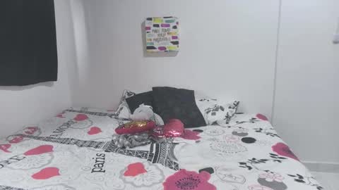 Snapshot of sarahsmitt chatting on September 25, 7:06 pm Sarah online show from September 25, 7:06 pm