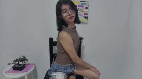 Snapshot of sarahsmitt chatting on October 21, 7:14 pm Sarah online show from October 21, 7:14 pm