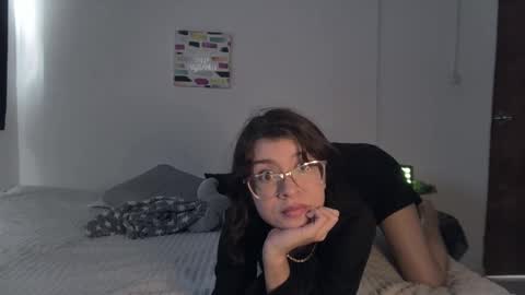 Snapshot of sarahsmitt chatting on October 27, 6:56 pm Sarah online show from October 27, 6:56 pm