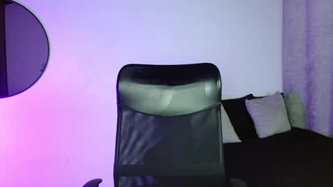 saramilf_69 online show from January 16, 3:35 pm