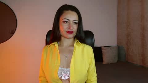 saramilf_69 online show from January 18, 12:04 pm