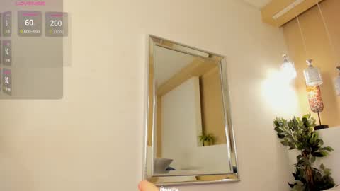 Snapshot of saramonroe1 chatting on February 24, 11:19 pm Sara online show from February 24, 11:19 pm