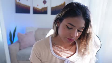 Sara online show from December 10, 9:22 pm