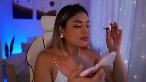 Sara online show from December 11, 10:27 pm