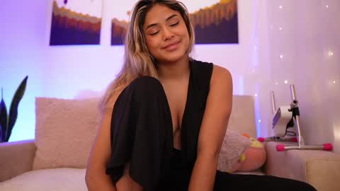 Sara online show from December 31, 3:01 am