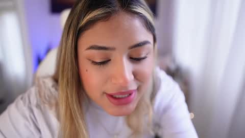 Sara online show from January 1, 8:37 pm