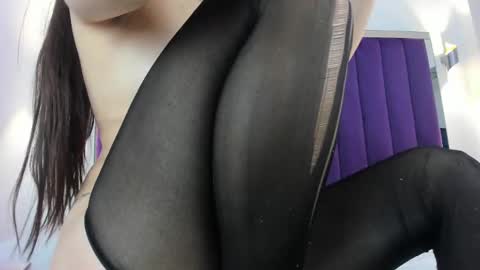 Sara   online show from February 19, 5:05 am