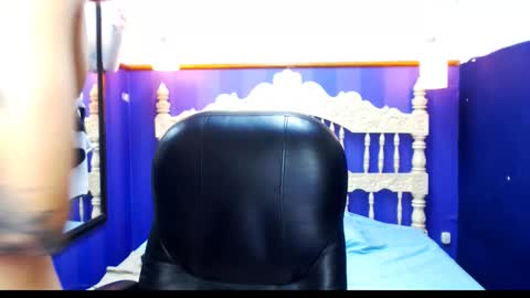 Sara Sofia online show from October 3, 2:30 am