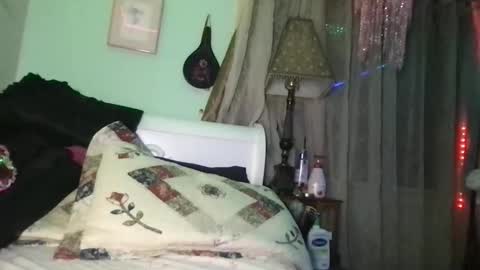 saraxcxo online show from November 26, 8:04 am