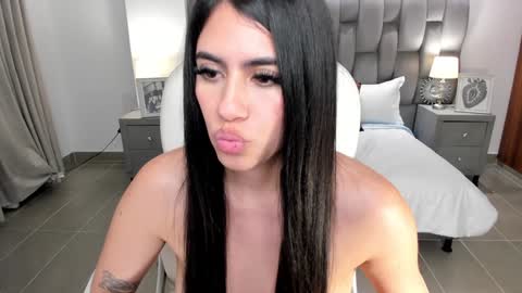 Snapshot of sarita_evanss chatting on December 15, 10:07 am Saritaaa online show from December 15, 10:07 am