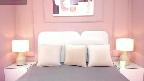 Sara  online show from December 15, 11:34 am