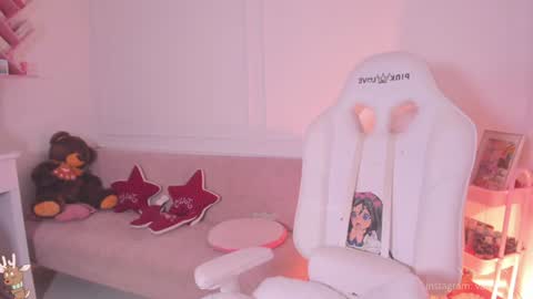 Sara  online show from December 7, 3:58 am