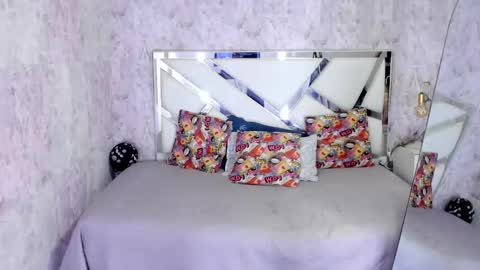 sarah online show from October 12, 8:08 pm