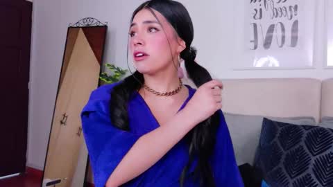 Snapshot of saritabratz chatting on December 17, 9:54 pm Sara online show from December 17, 9:54 pm