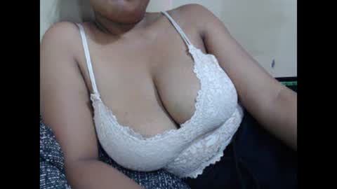 saronette online show from March 11, 6:53 am