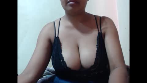 saronette online show from October 2, 6:31 am