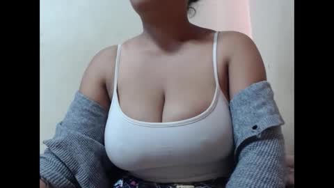 saronette online show from October 13, 5:51 am