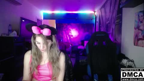 Giselle and Jay online show from November 27, 8:22 pm