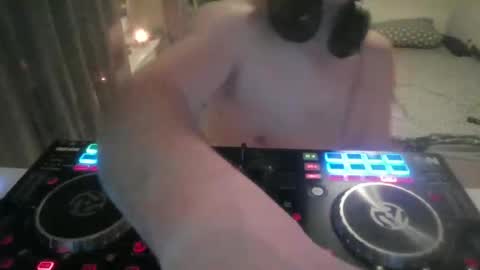 Snapshot of sasch1982h chatting on December 14, 1:33 am sasch1982h online show from December 14, 1:33 am