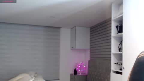 yesica online show from September 28, 1:44 am