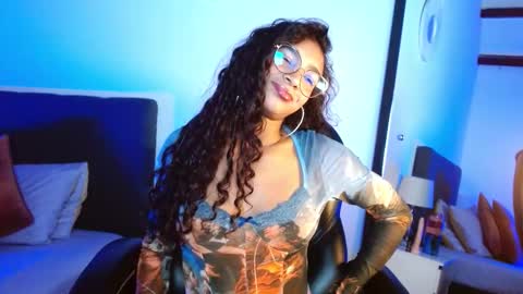 sasha_bowei online show from November 8, 2:12 am