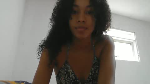 Snapshot of sasha_fox0 chatting on December 27, 7:03 pm emy online show from December 27, 7:03 pm