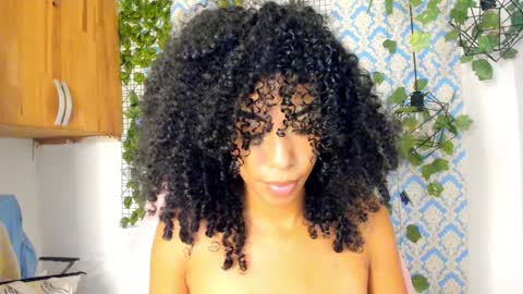 Snapshot of sasha_fox0 chatting on December 29, 11:18 pm emy online show from December 29, 11:18 pm