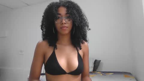Snapshot of sasha_fox0 chatting on February 1, 3:39 pm emy online show from February 1, 3:39 pm