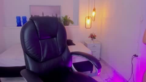 Sasha online show from December 4, 1:58 am