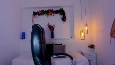 Sasha online show from December 17, 2:33 am