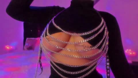   Sasha   online show from December 3, 1:41 am