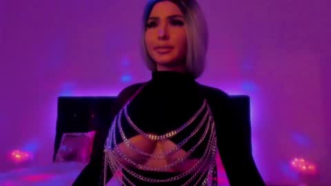   Sasha   online show from December 3, 4:47 am