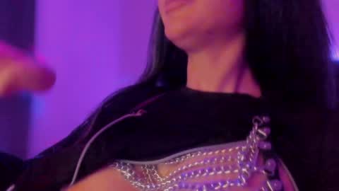   Sasha   online show from December 7, 4:20 am