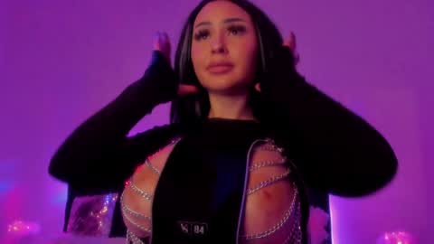   Sasha   online show from December 7, 7:27 am