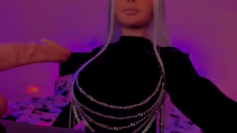   Sasha   online show from October 11, 5:28 am