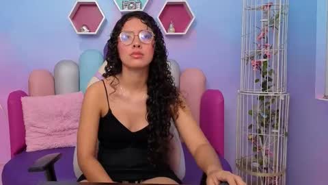 SashaMonroee  online show from October 28, 12:03 am