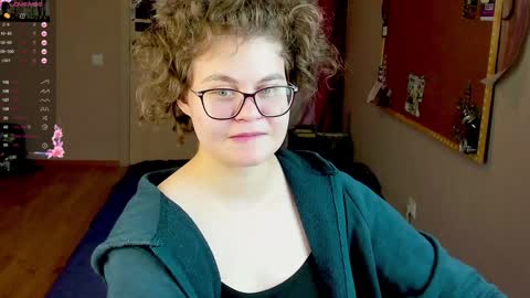 Snapshot of sashy_way chatting on December 5, 1:14 am .Alexandra online show from December 5, 1:14 am