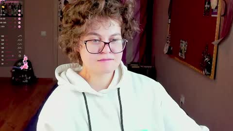 Snapshot of sashy_way chatting on December 7, 6:54 am .Alexandra online show from December 7, 6:54 am