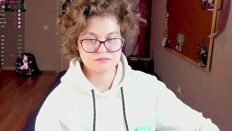 Snapshot of sashy_way chatting on December 7, 10:01 am .Alexandra online show from December 7, 10:01 am