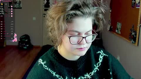 Snapshot of sashy_way chatting on December 15, 2:41 am .Alexandra online show from December 15, 2:41 am