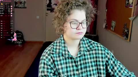 Snapshot of sashy_way chatting on January 6, 7:31 am .Alexandra online show from January 6, 7:31 am