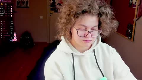 Snapshot of sashy_way chatting on January 28, 4:19 pm .Alexandra online show from January 28, 4:19 pm