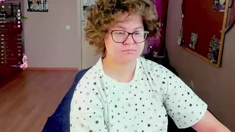 Snapshot of sashy_way chatting on February 12, 10:24 am .Alexandra online show from February 12, 10:24 am