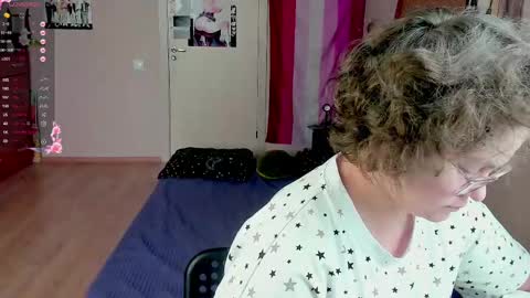 Snapshot of sashy_way chatting on February 13, 9:30 am .Alexandra online show from February 13, 9:30 am